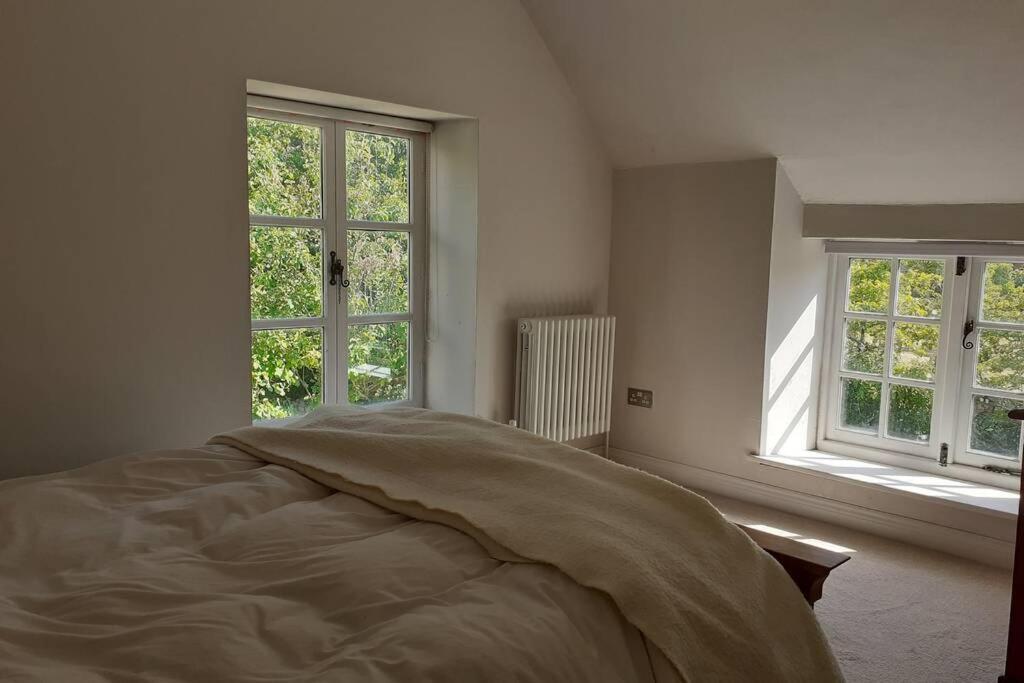 Characterful Cottage Adjacent To An Orchard Brockley Exterior foto