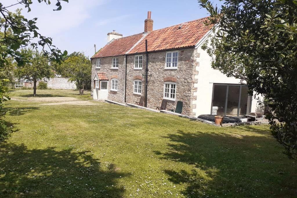 Characterful Cottage Adjacent To An Orchard Brockley Exterior foto