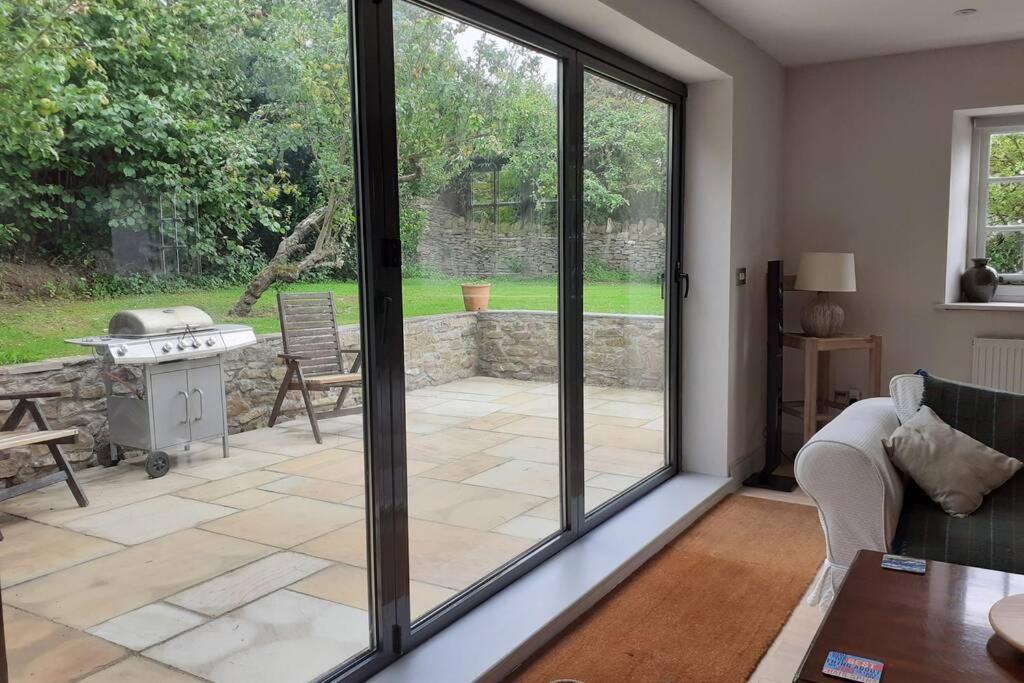 Characterful Cottage Adjacent To An Orchard Brockley Exterior foto
