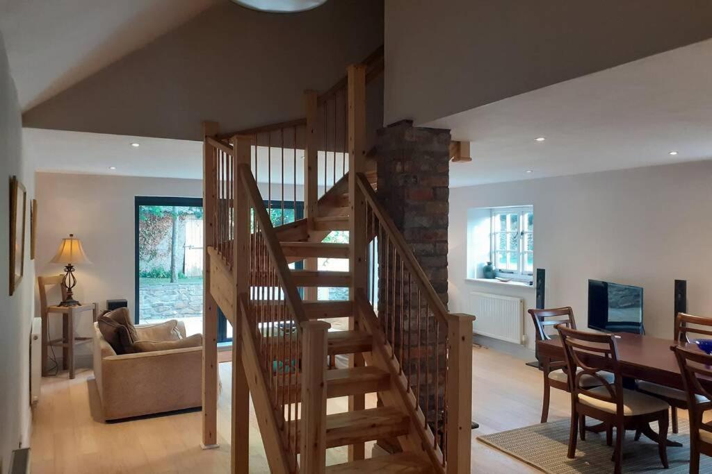 Characterful Cottage Adjacent To An Orchard Brockley Exterior foto